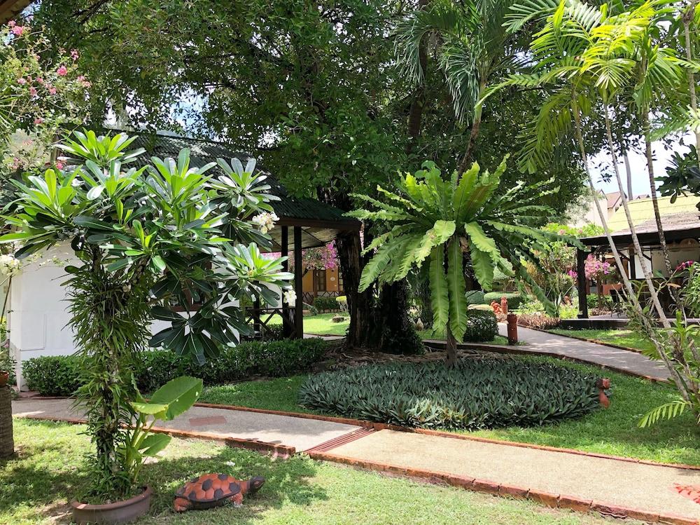 Eden Resort & Villas Phuket Patong Luaran gambar